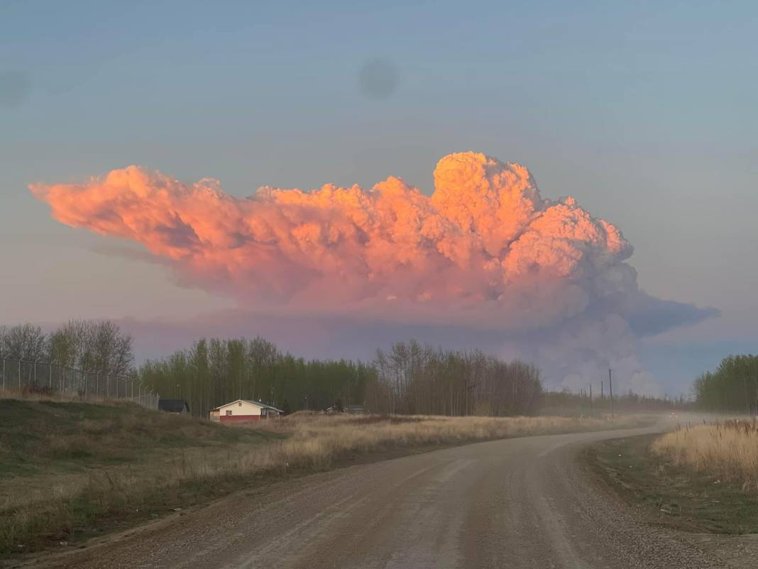 Kanada'da orman yangınları: Dumanlar ABD'ye ulaştı 6